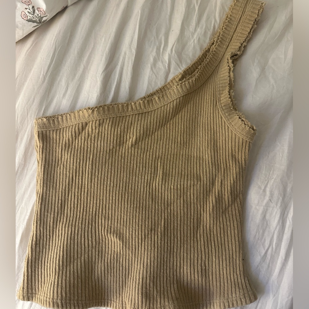 Yellow/tan one shoulder top